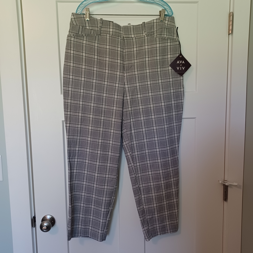Ava & Viv Gray Plaid Pants